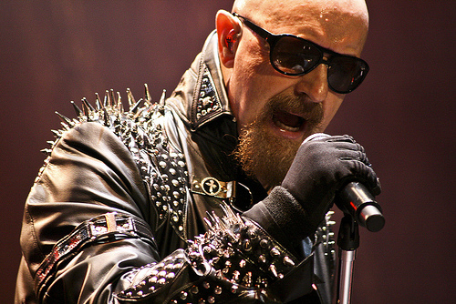 Rob Halford de la Judas Priest le da sfaturi formatiilor tinere
